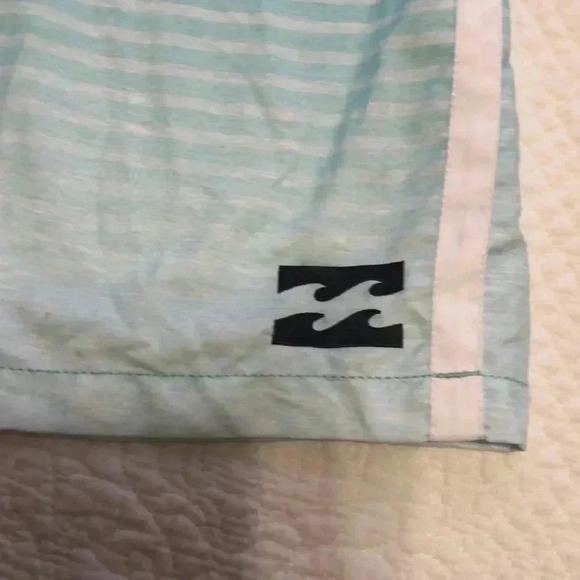 Billabong men’s swim trunks.  Size 34 - Picture 2 of 8